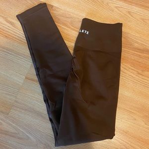 Alphalete Amplify Leggings in Rich Brown Size Small